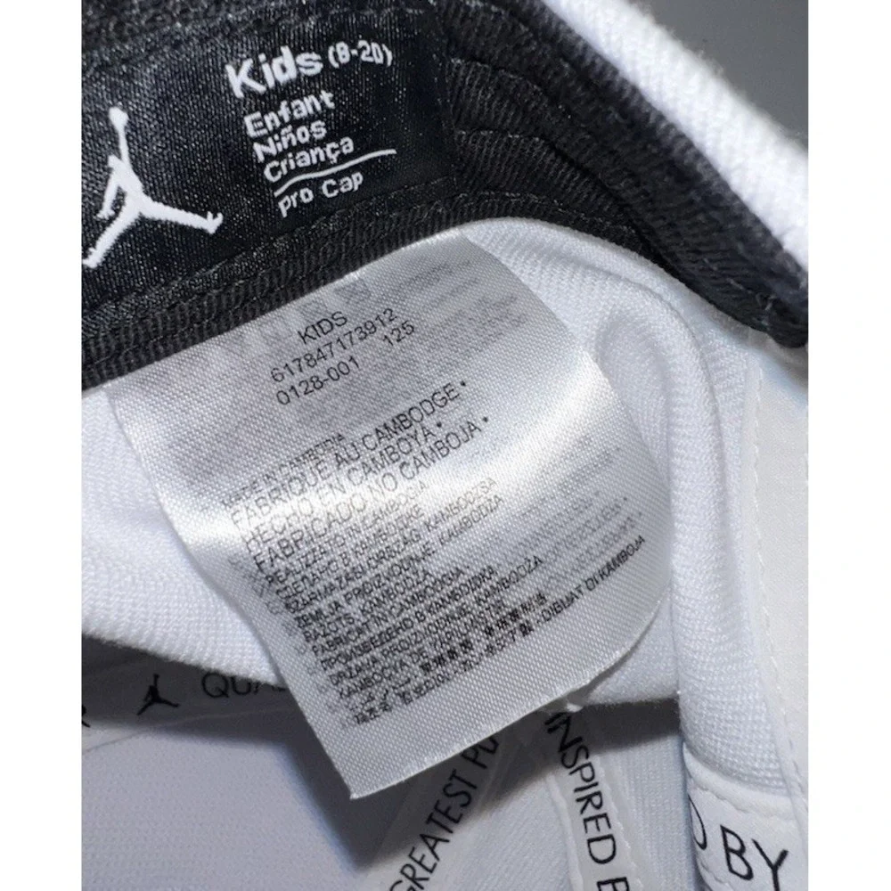 (8)Nike Air Jordan Kids Hat White Snapback Cap Jumpman  Boys Logo Size 8-20